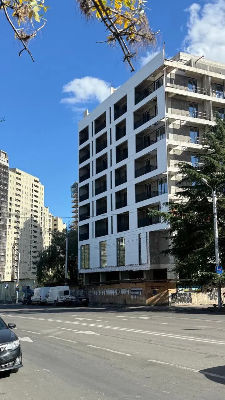 ბიზნეს ცენტრი ქავთარაძეზე — ხედი 4